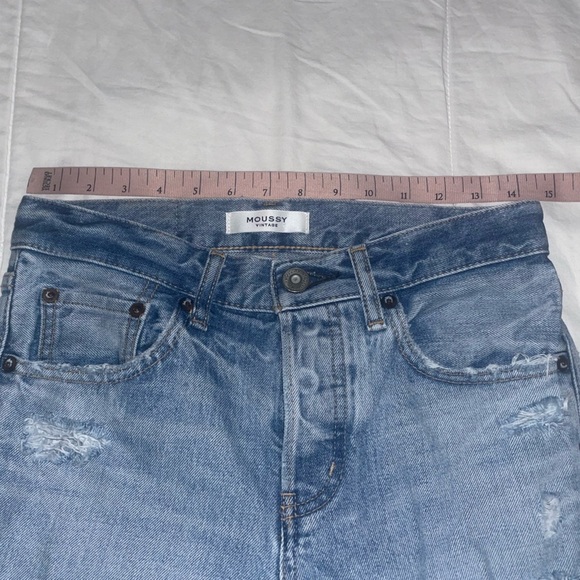 Moussy Vintage Creston Distressed Tapered Jeans 24 Light Wash Raw Hem Classic - Picture 12 of 14